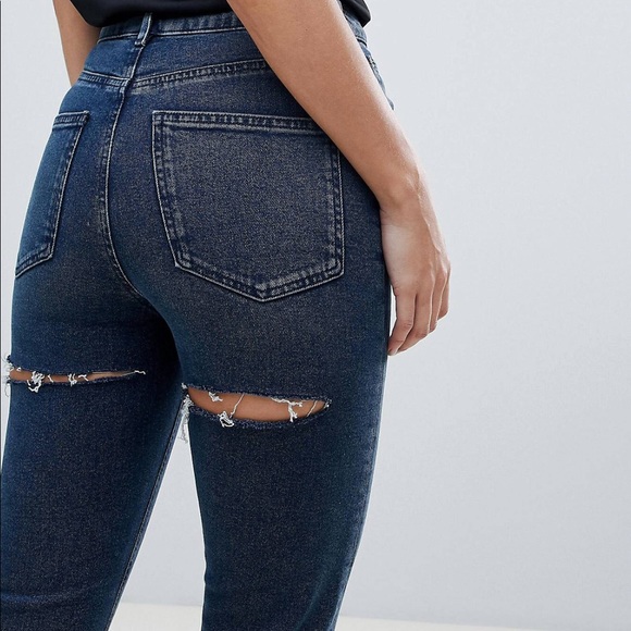 ASOS Denim - ASOS DESIGN high rise slim mom jean bum rip